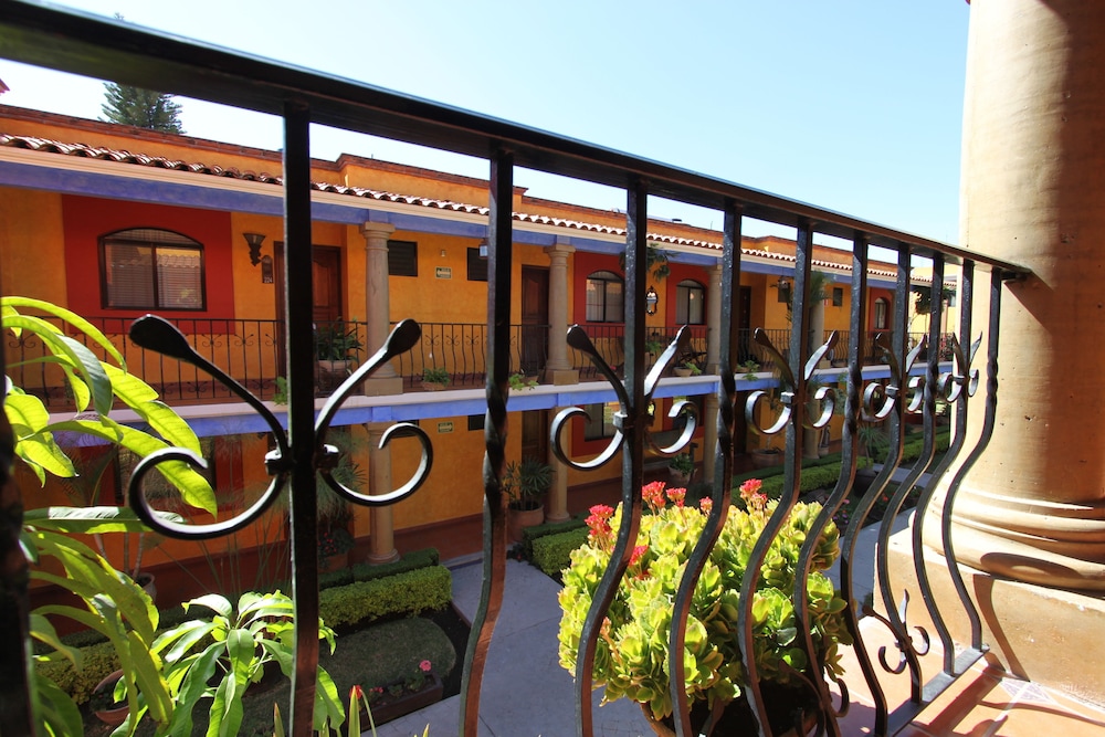 Hotel Angel Inn,Near Amigos Del Sol,4 star