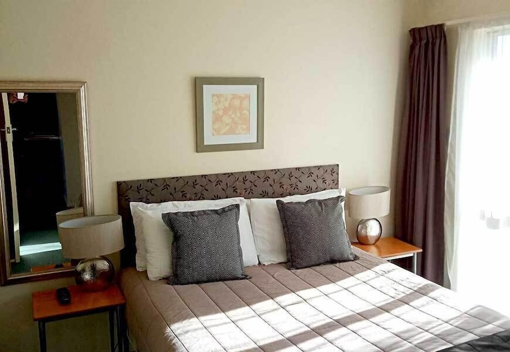 bella tuscany on kennedy