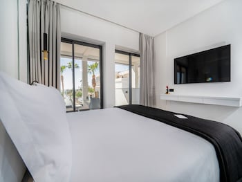 petit palace suites hotel