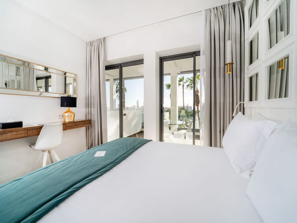 petit palace suites hotel