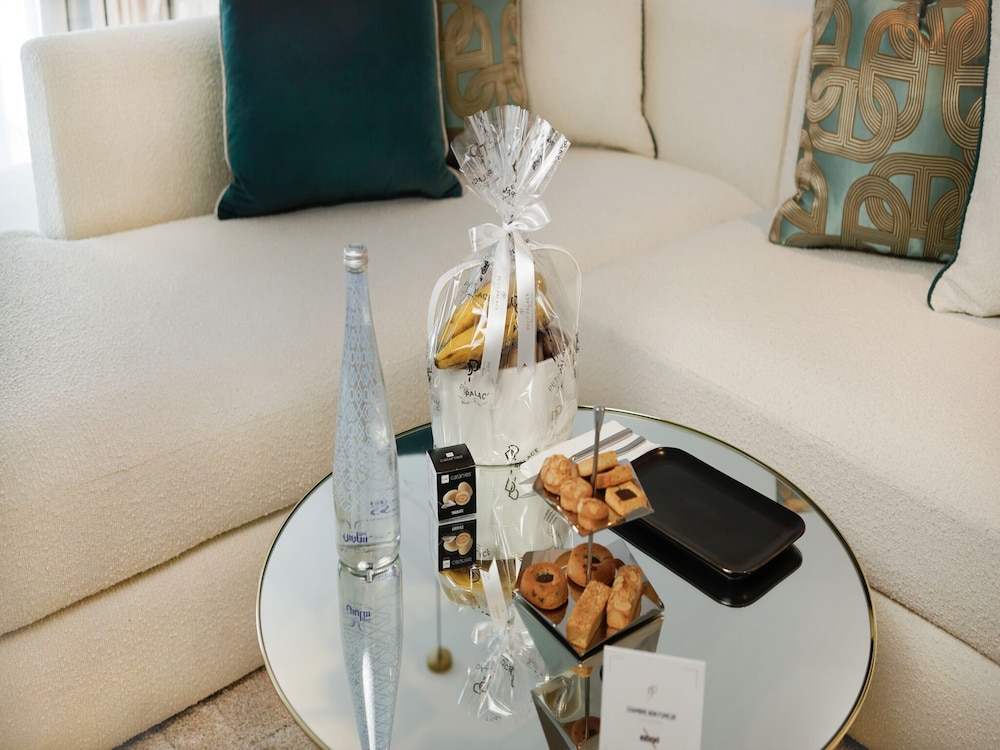 petit palace suites hotel