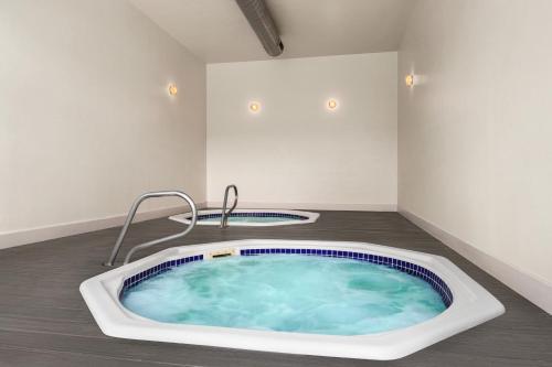holiday inn ocean city by ihg