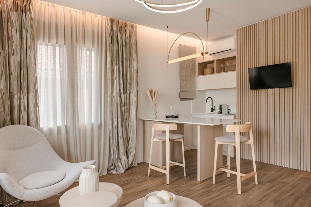 piazza suites