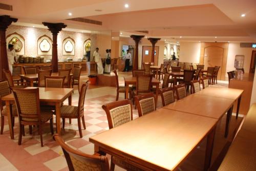 plakrishna inn