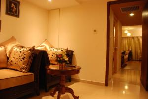 plakrishna inn
