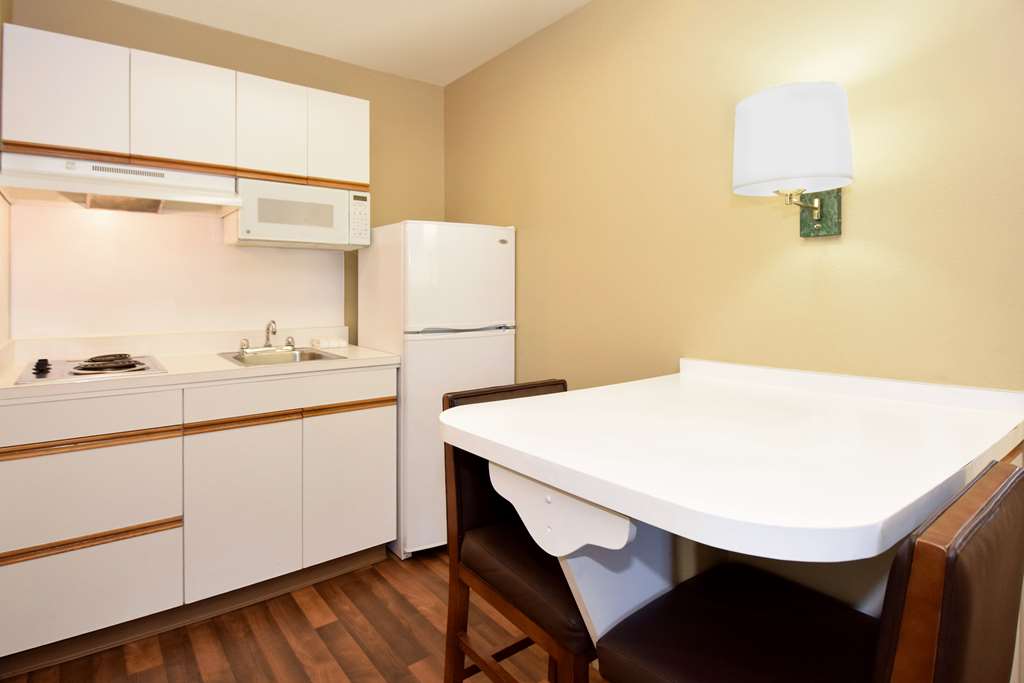 extended stay america suites san antonio airport