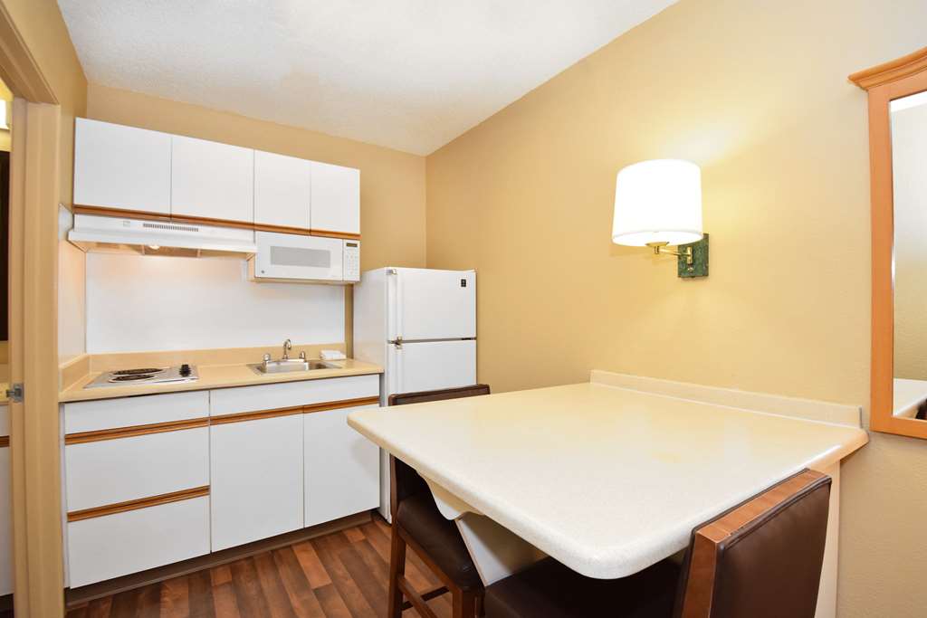 extended stay america suites san antonio airport
