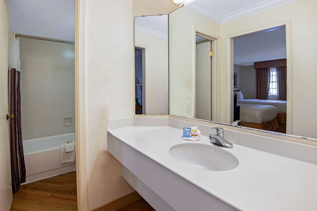 la quinta inn by wyndham san antonio lackland