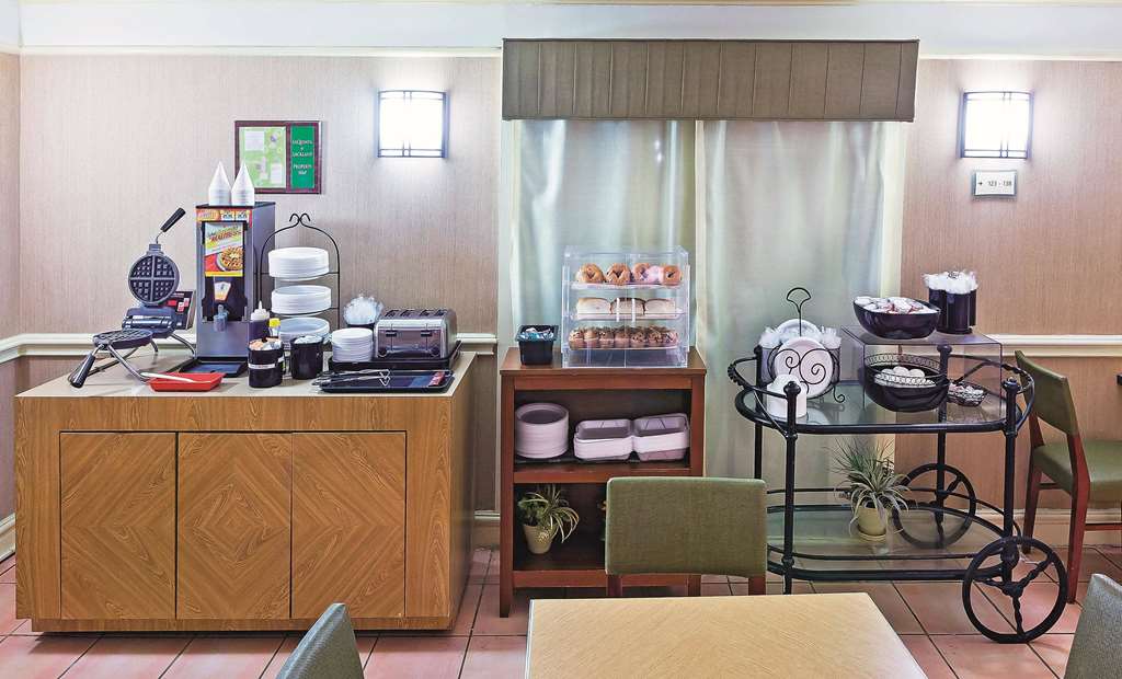 la quinta inn by wyndham san antonio lackland