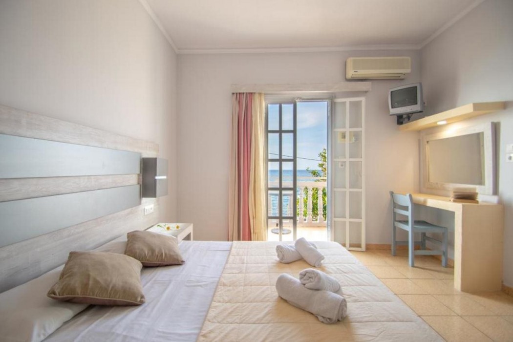 agoulos beach hotel