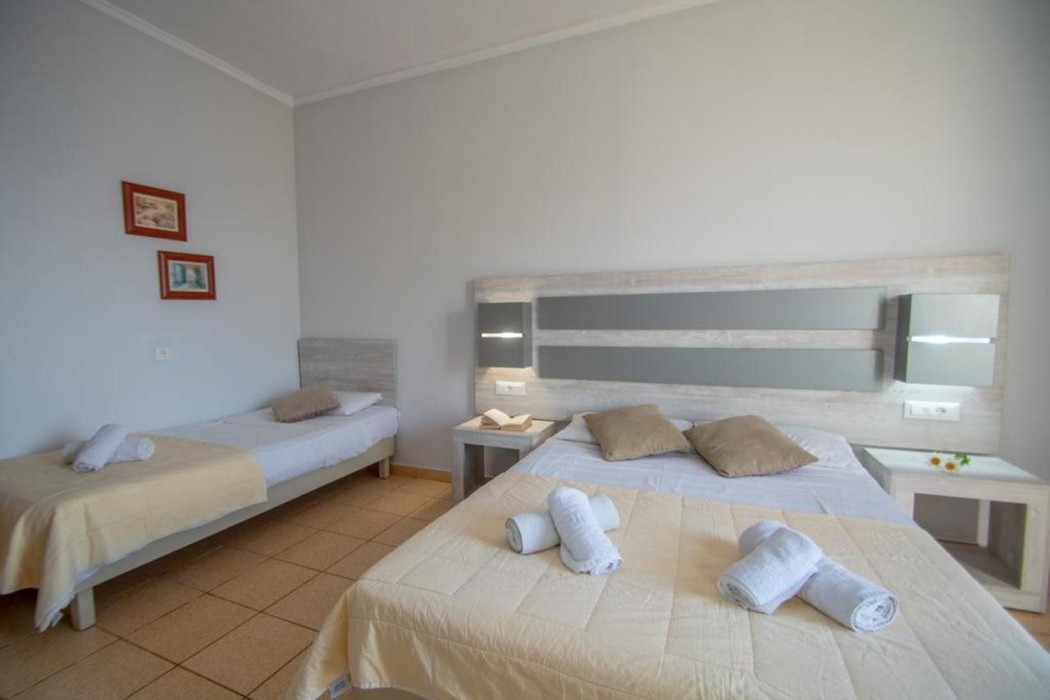 agoulos beach hotel