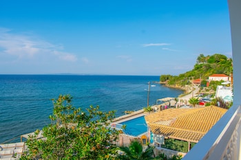 Agoulos Beach Hotel,Pineios>>Argassi,2 star