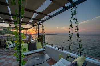 agoulos beach hotel