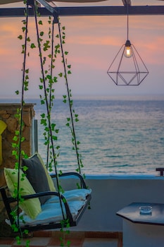 agoulos beach hotel