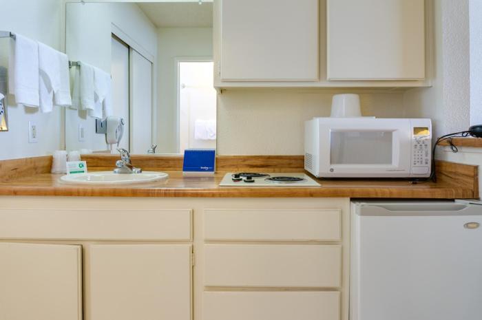 california suites hotel