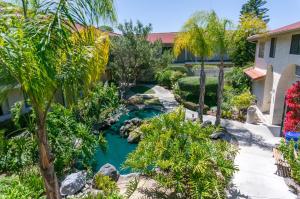 california suites hotel