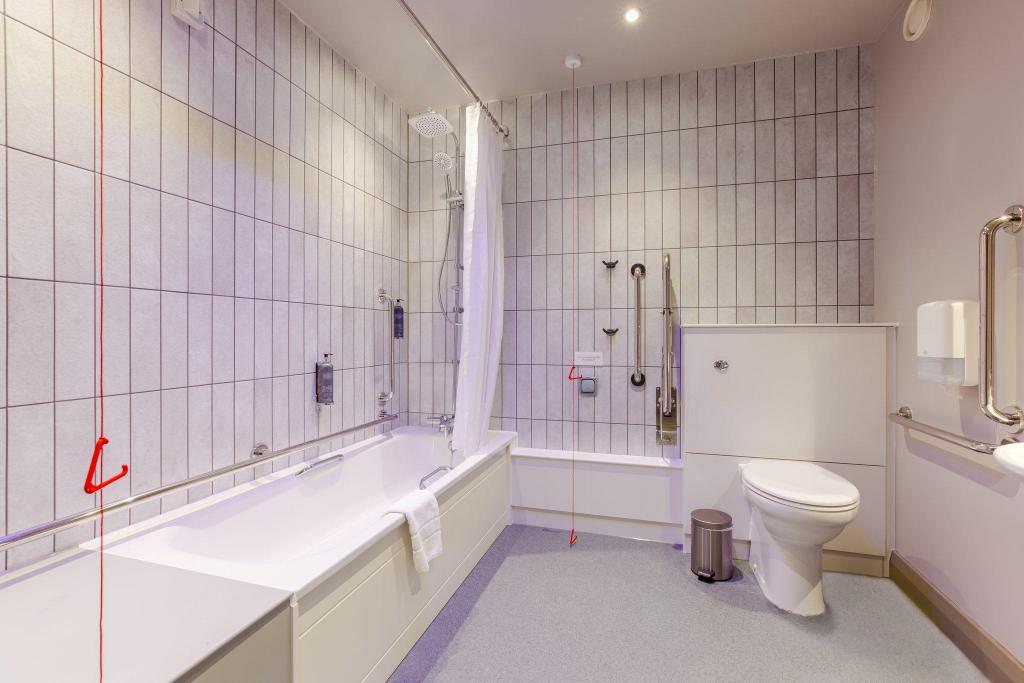 premier inn swindon town centre