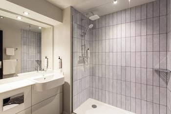 Premier Inn Swindon Town Centre,,3 star