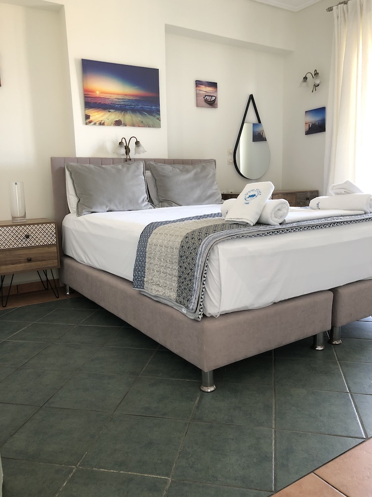 denise beach hotel