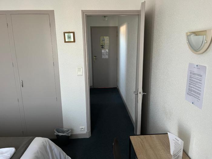 hotel le lyon vert commentry