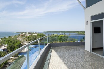 puerto azul hotel