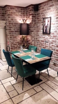 Les Remparts,Montreuil-Sur-Mer>>La Madelaine-Sous-Montreuil,2 star