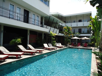 mens resort and spa caters to gay men