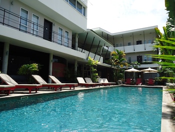 mens resort and spa caters to gay men