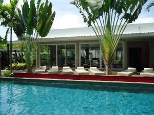 mens resort and spa caters to gay men