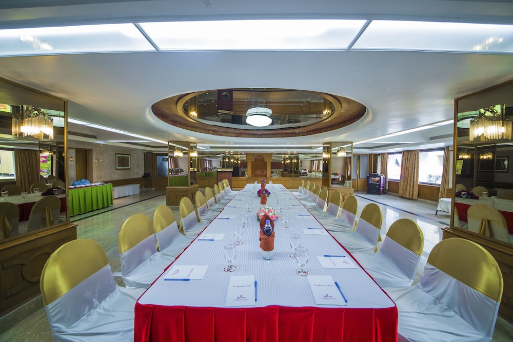 the renai cochin