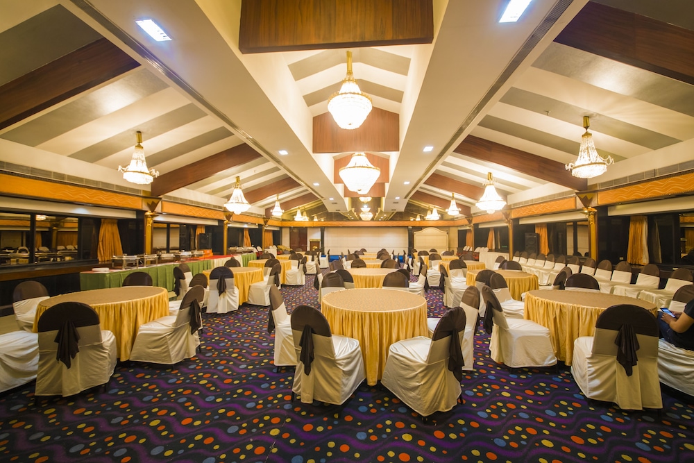 the renai cochin