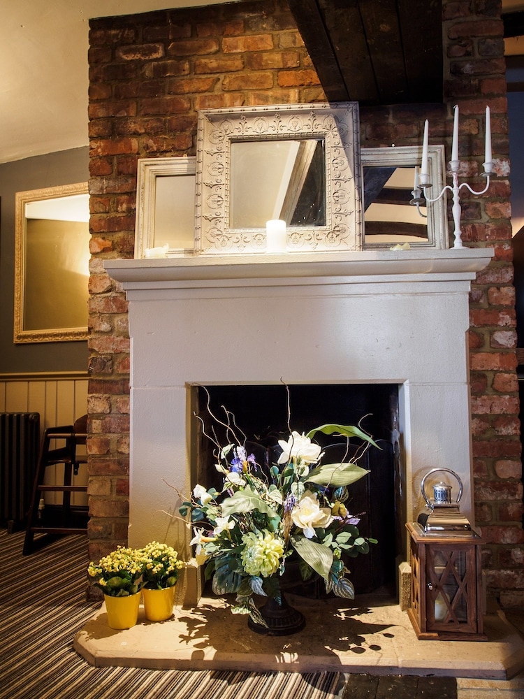 cross roads hotel by greene king inns