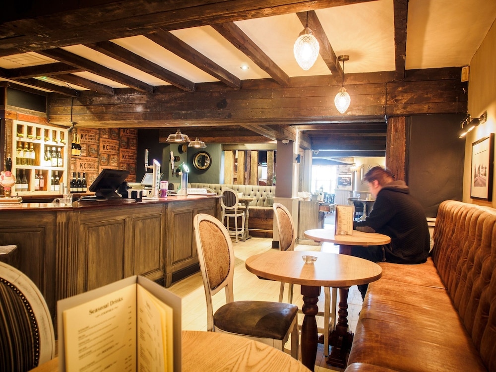 cross roads hotel by greene king inns