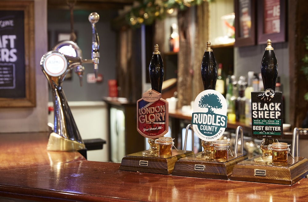 cross roads hotel by greene king inns