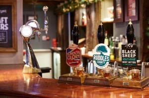 cross roads hotel by greene king inns