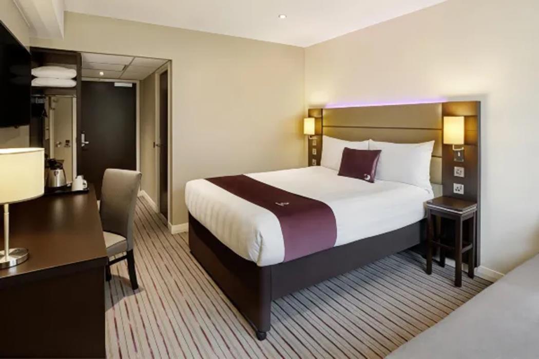 premier inn birmingham oldbury m5 jct2