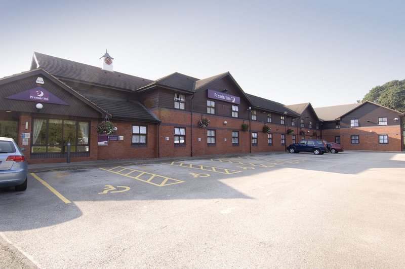 premier inn birmingham oldbury m5 jct2