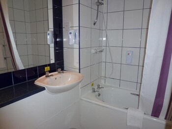 The Wheatsheaf Hotel,,3 star