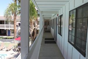 motel 6 coalinga ca east
