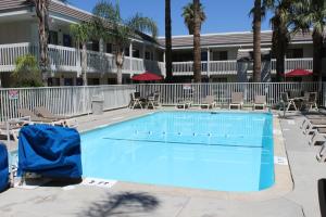 motel 6 coalinga ca east