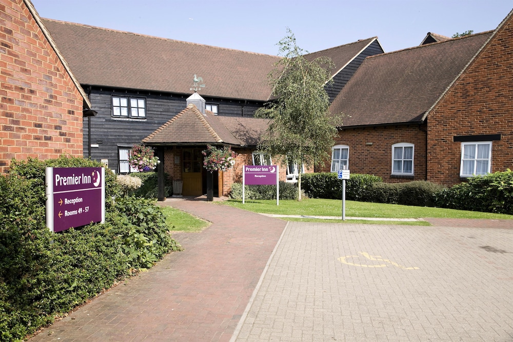 premier inn st albans bricket wood