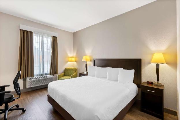 sonesta essential la porte