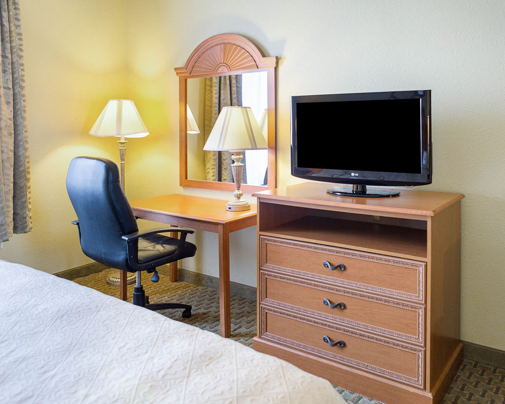 Sonesta Essential La Porte,,3 star