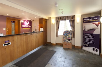 premier inn manchester handforth