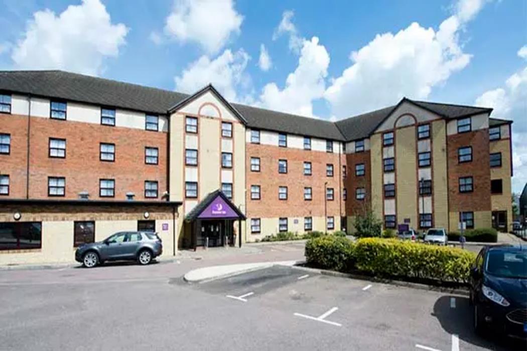 premier inn london edgware