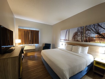 days inn by wyndham collinsville st louis