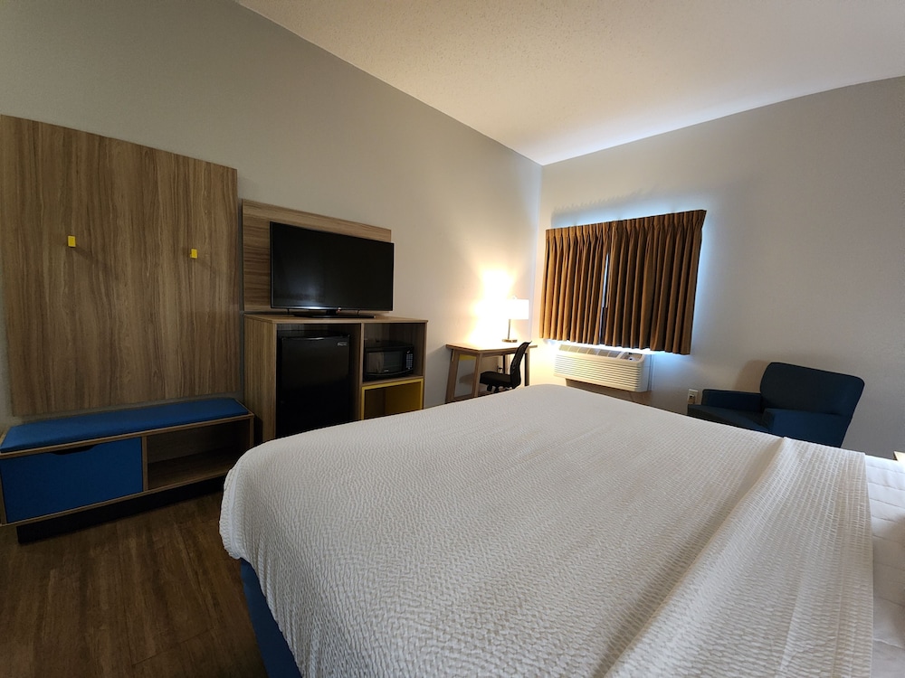 days inn by wyndham collinsville st louis