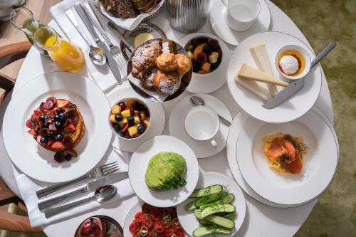 r48 hotel and garden