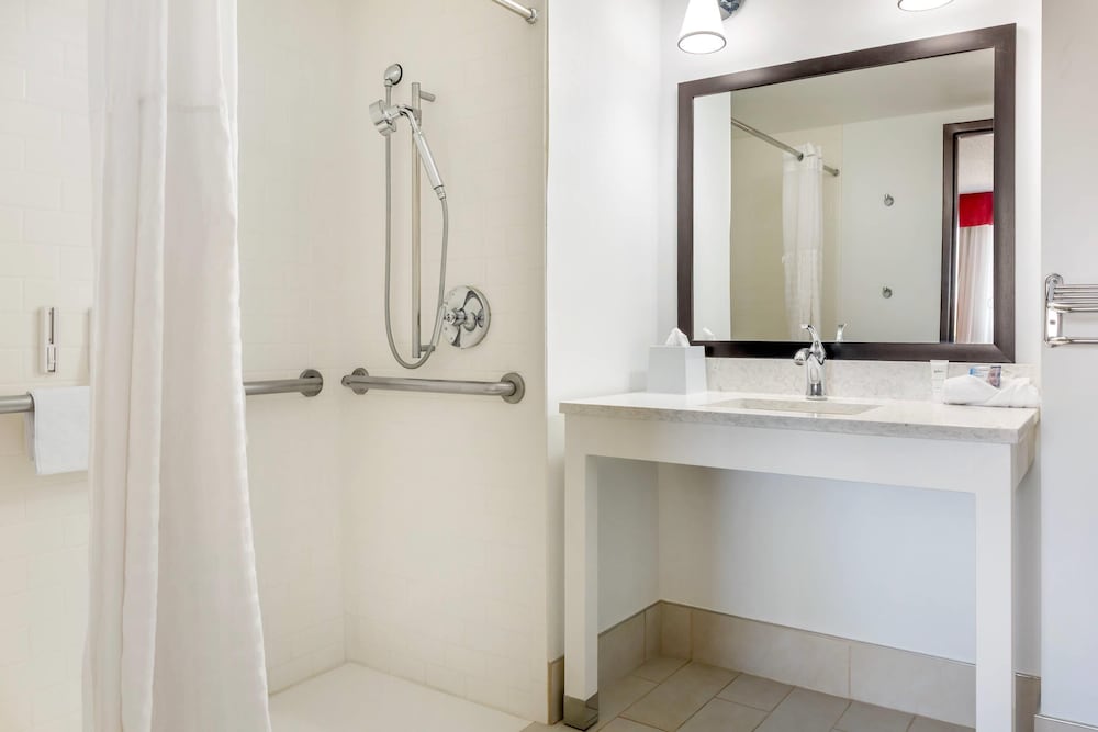radisson hotel detroit metro airport