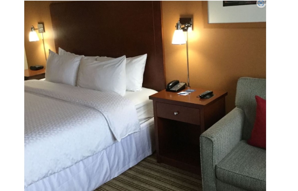 radisson hotel detroit metro airport
